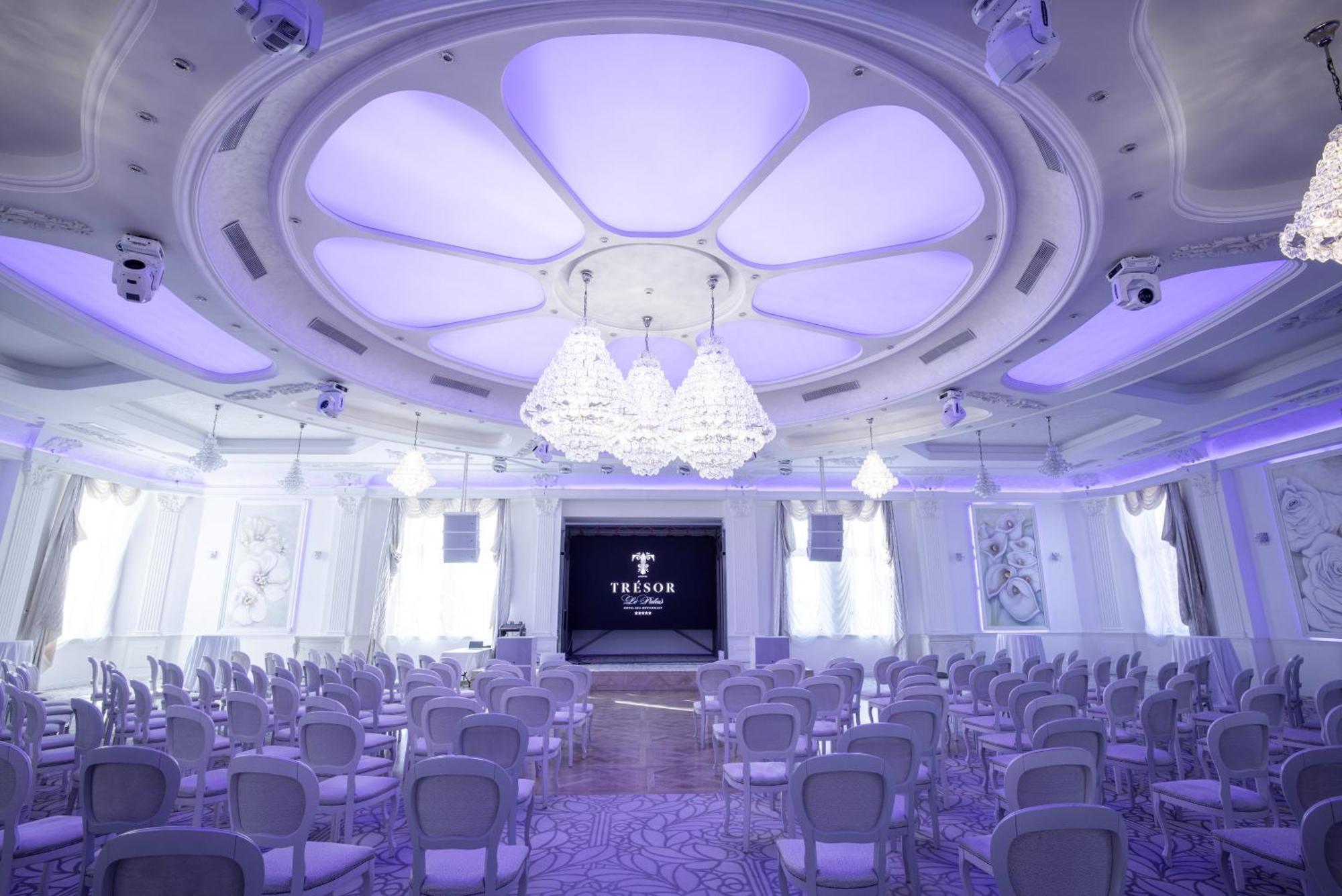 Tresor Le Palais Timisoara, Curio Collection By Hilton 5* Timişoara