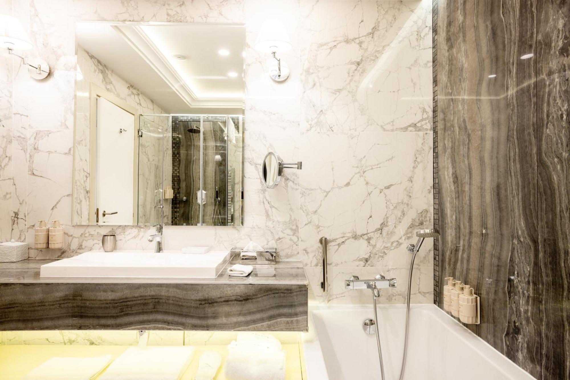 酒店 Tresor Le Palais Timisoara, Curio Collection By Hilton