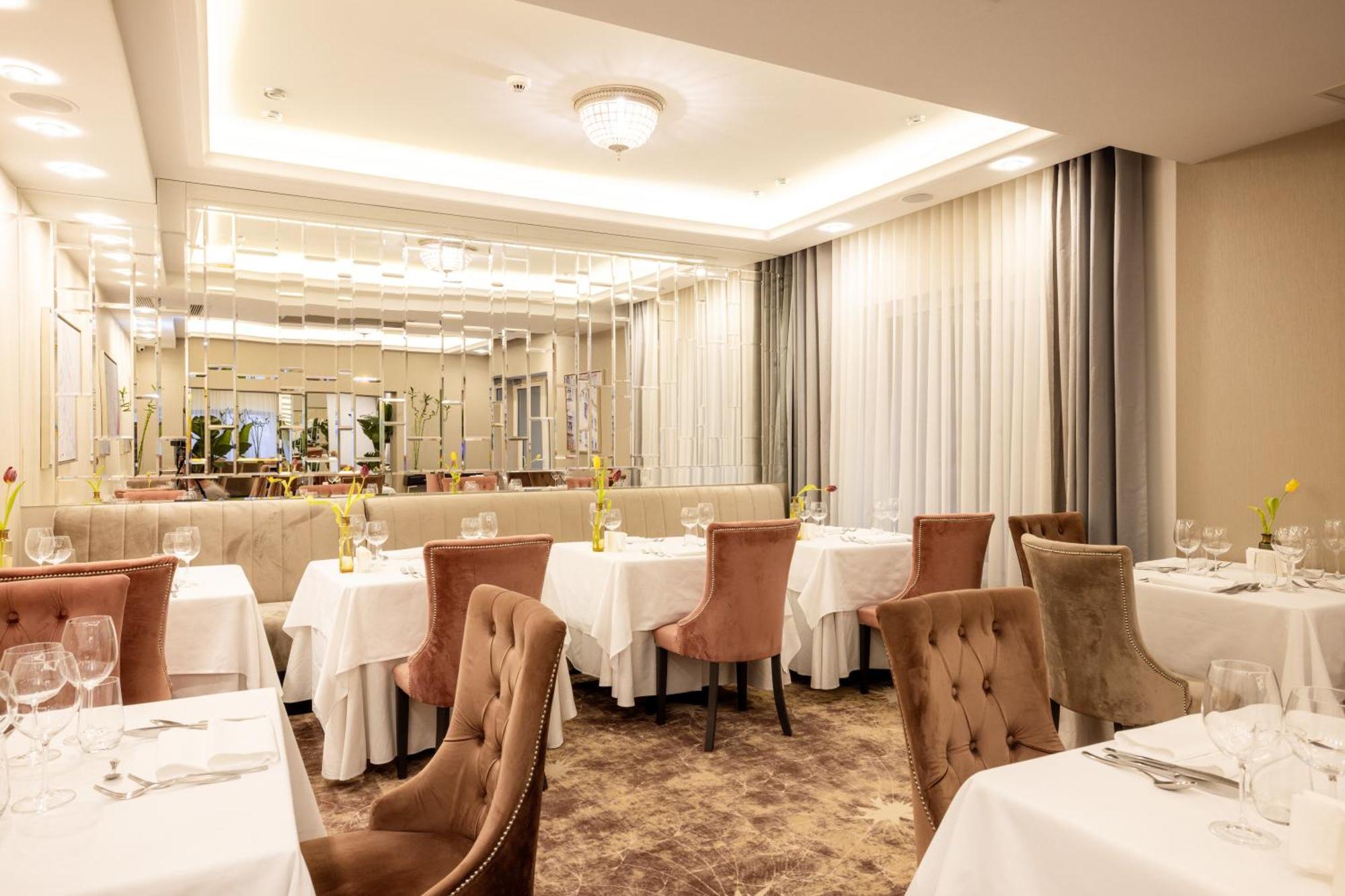 Tresor Le Palais Timisoara, Curio Collection By Hilton 5* Timişoara